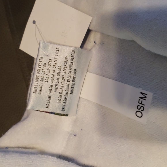 Men's Robe - Picture 9 of 13